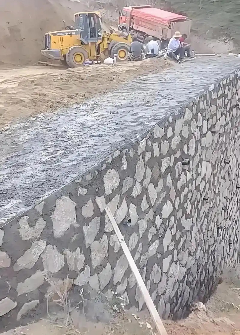 焦作沁阳边坡加固